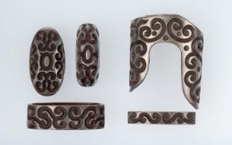 Fuchi-kashira, kurigata, kojiri and kuchikanamono with designs of guri scrolls