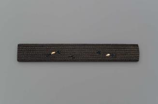 Kozuka with design of ants carrying grains of rice