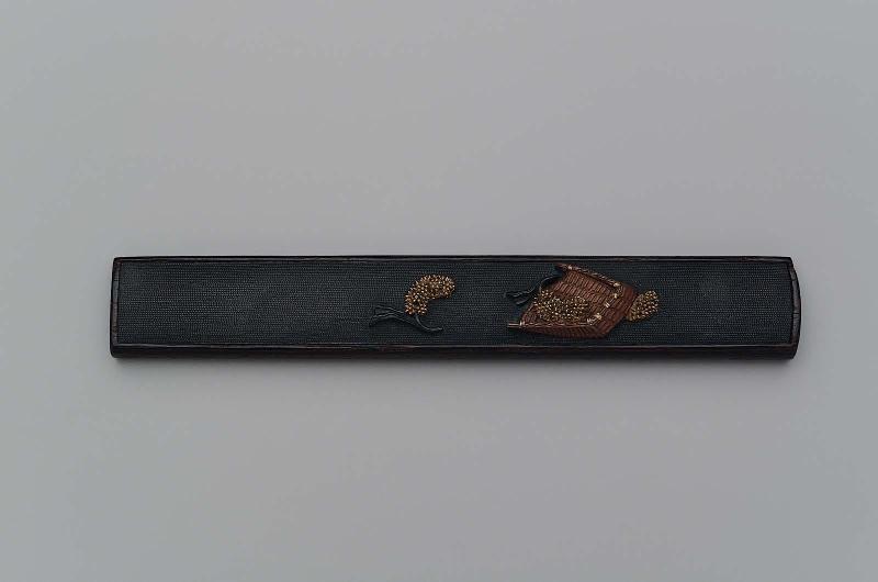 Kozuka with design of millet and basket