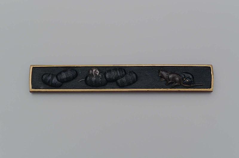 Kozuka with design of rats and rice-bales