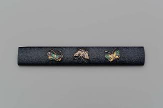 Kozuka with design of three butterflies