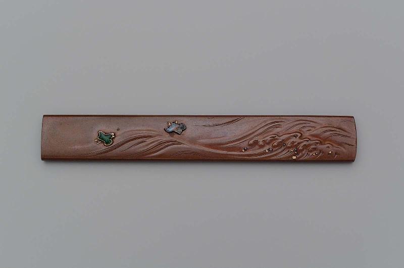 Kozuka with design of chidori and waves