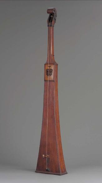 Trumpet marine and bow