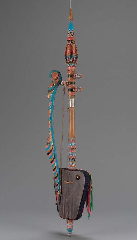 Fiddle (rebab tiga tali) and bow