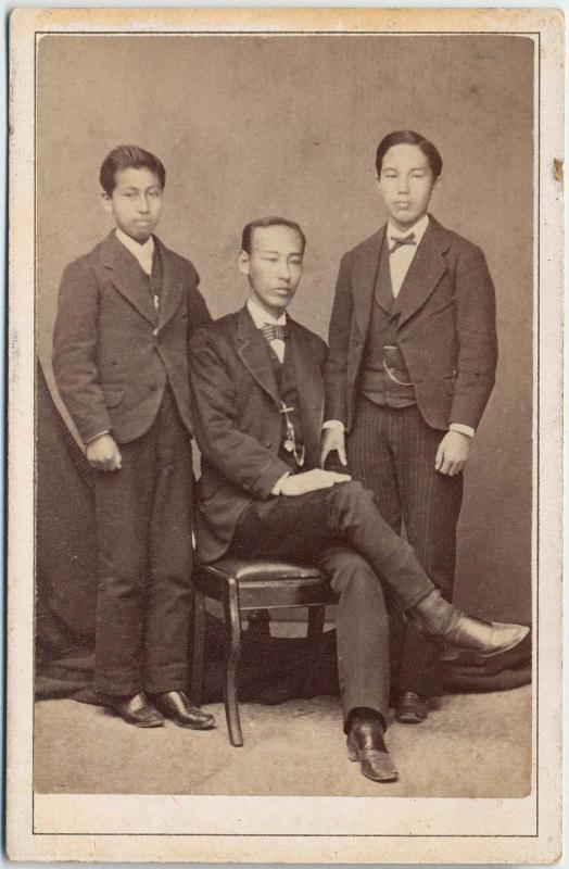 Portrait of Kuroda Nagatomo and Two Unidentified Youths