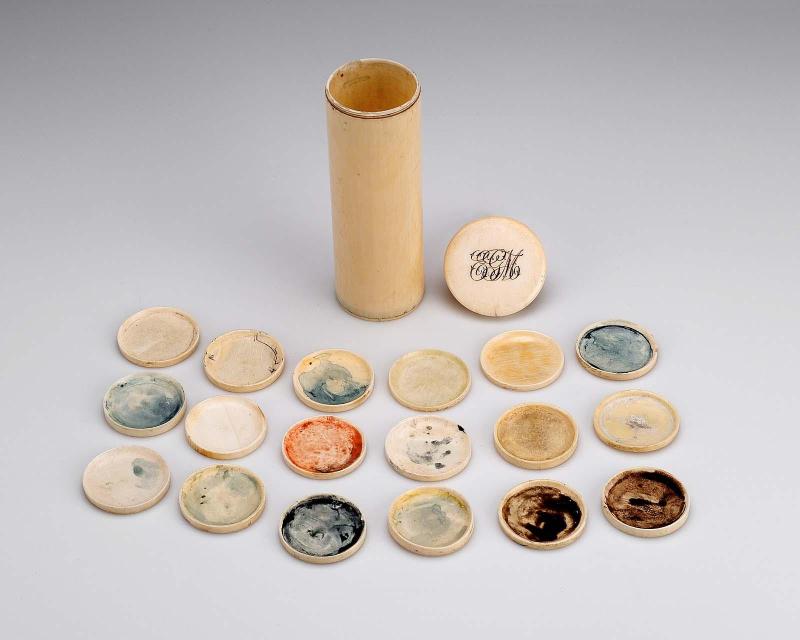 Painting Case with eighteen palettes