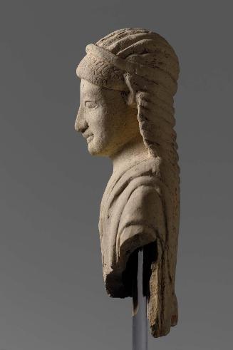 Fragmentary statue of a girl (Kore)