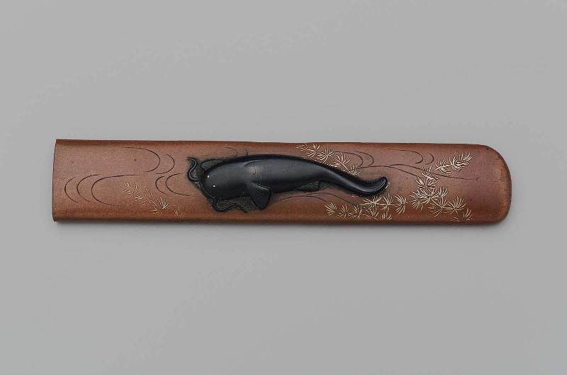 Kozuka with design of a catfish and weeds