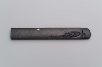 Kozuka with design of swallow, pines and moon