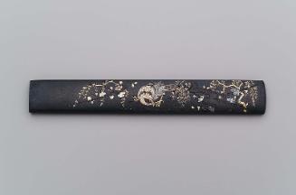 Kozuka with design of hawk beneath a weeping cherry