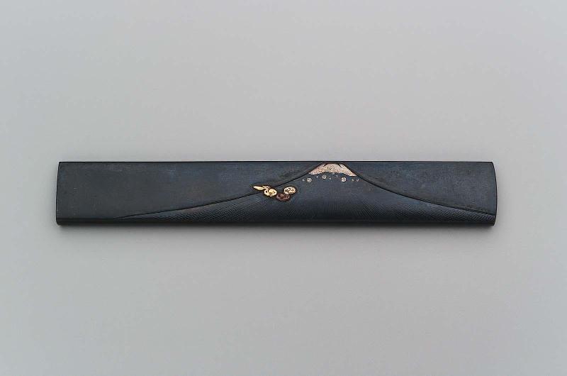 Kozuka with design of Mount Fuji