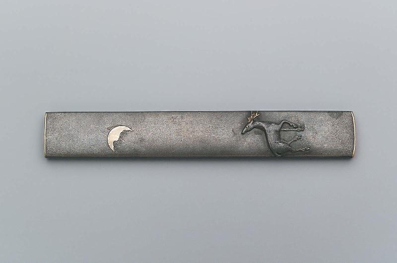 Kozuka with design of deer and moon in clouds