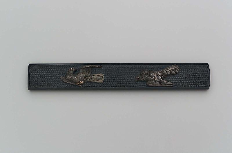 Kozuka with design of flying falcons