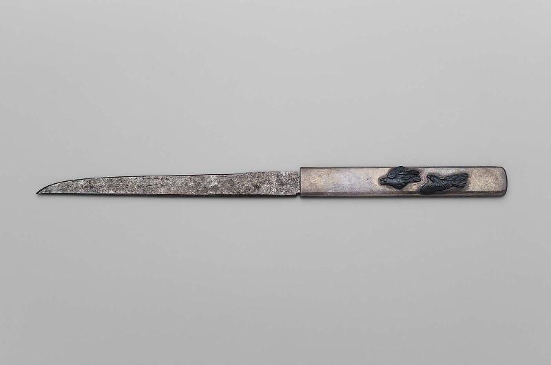 Kozuka with design of crows