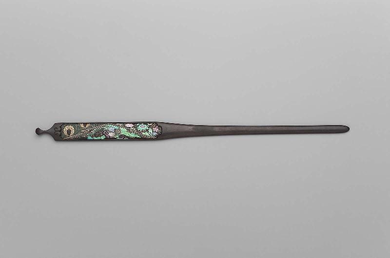 kogai with ho-o and floral designs