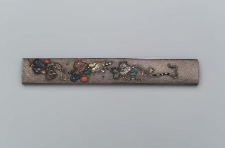 Kozuka with design of fruiting vine and birds