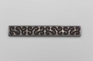 Kozuka with design of guri scrolls