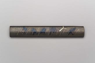 Kozuka with design of figures running in the rain