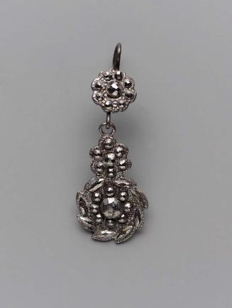 Earring (one of a pair)