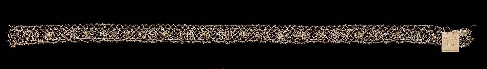 Bobbin gold lace