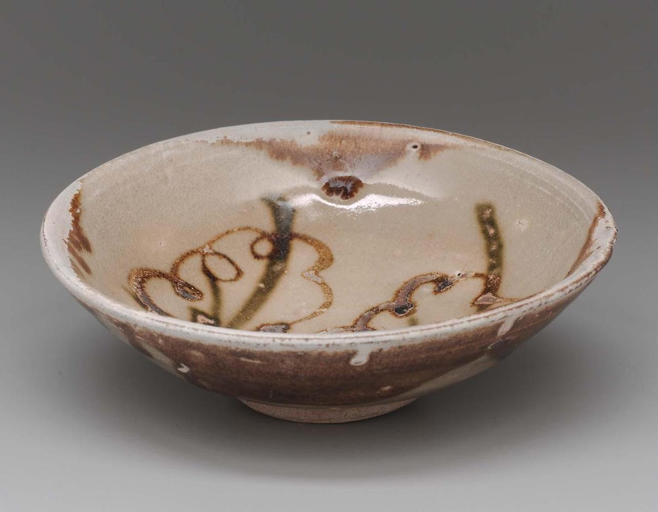 Bowl with green and brown decoration