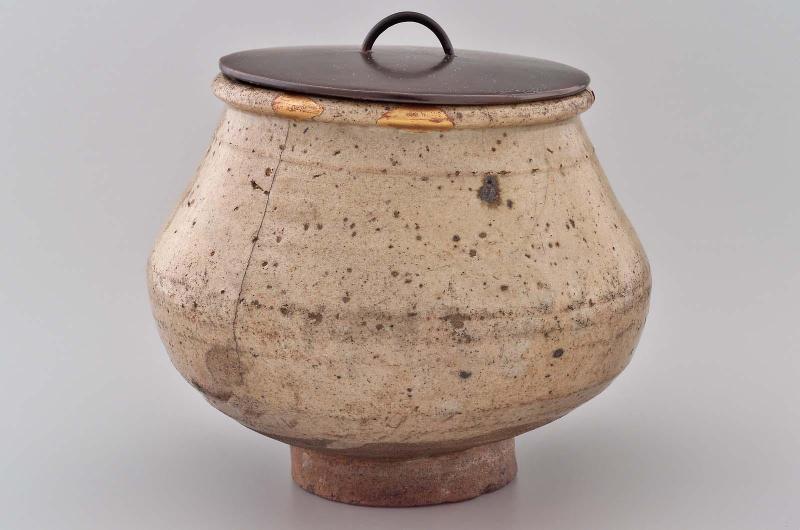 Jar, globular, with cover