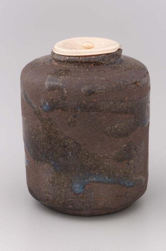 Tea caddy, Kyushu, Fukuoka, probably Agano