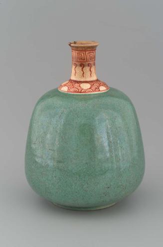 Sake bottle with short neck in Awata glaze with over-decoration