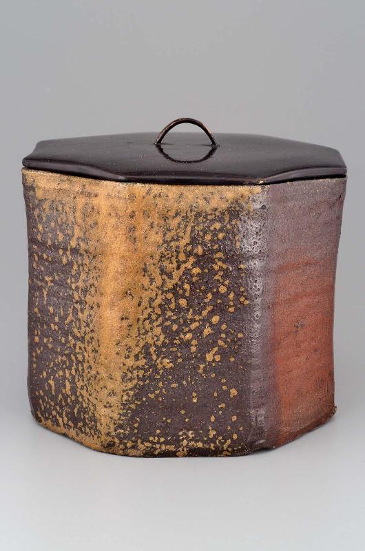 Water jar