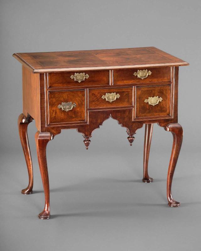 Dressing table