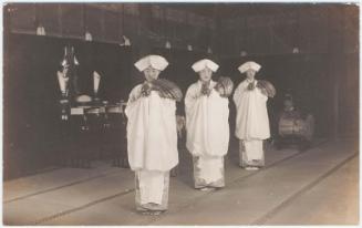 Futarasan Shrine, Nikko: Dance with Fans (Suzuôgi no mai)