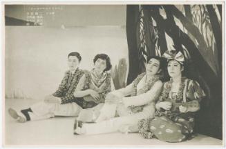 The Play Hawaii-New York : Nijo Miyako, Saho Miyoko, Oozora Hiromi and Shindai Nishiki (from an unidentified series) of the Takarazuka Women's Theater