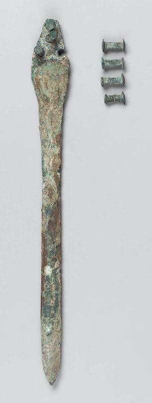 Dagger - blade, rivets