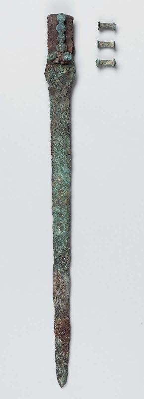 Dagger - blade, partial grip, rivets