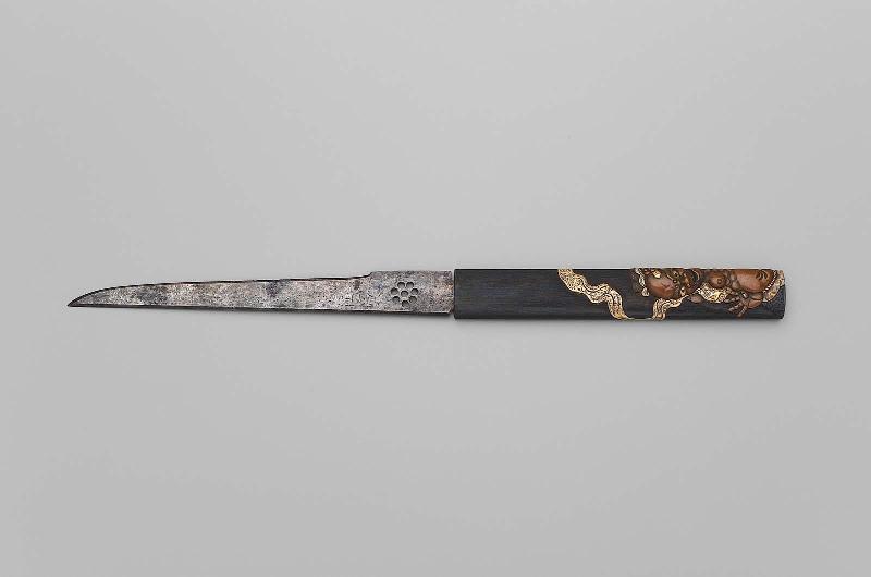 Kozuka with design of Nio and temple attendant