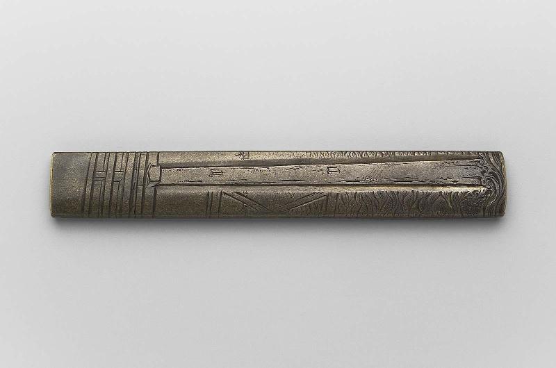 Kozuka with design of the Tenmanbashi bridge
