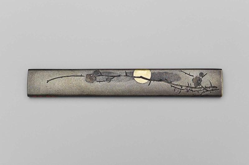 Kozuka with design of plum branch and sun