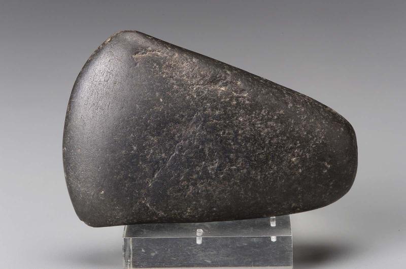 Axe head