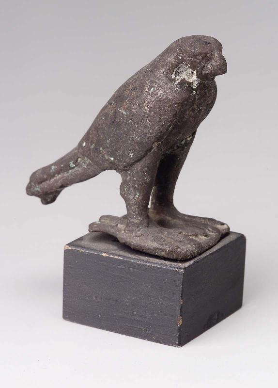 Figurine of a falcon