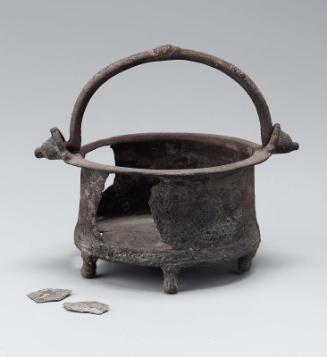 Dish with bail and six feet