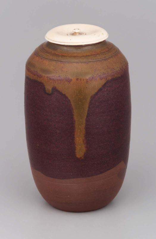 Tea caddy