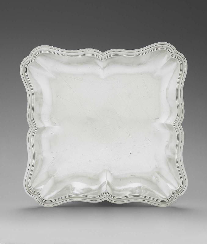 Square shaped dish