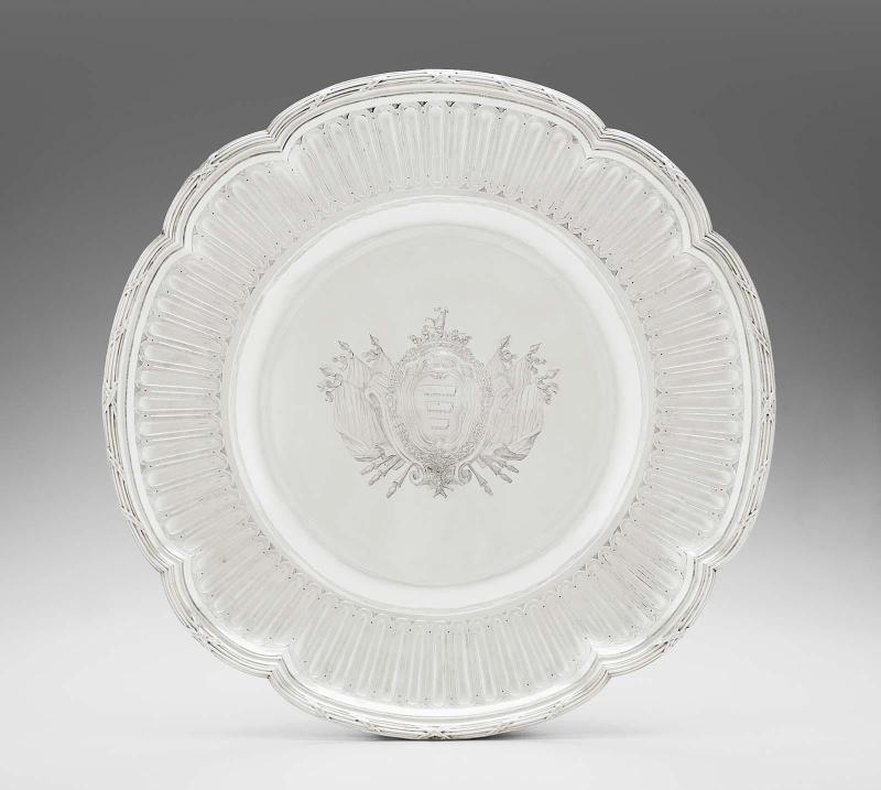 Circular dish