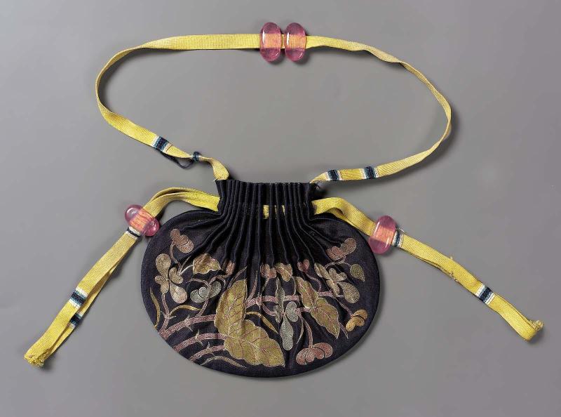 Purse for man's court belt (shou)