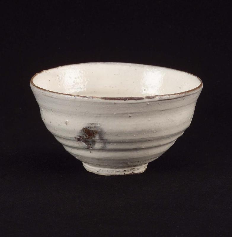 Tea bowl of the Kohiki type