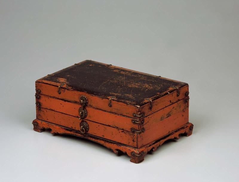 Red Lacquered Workbox