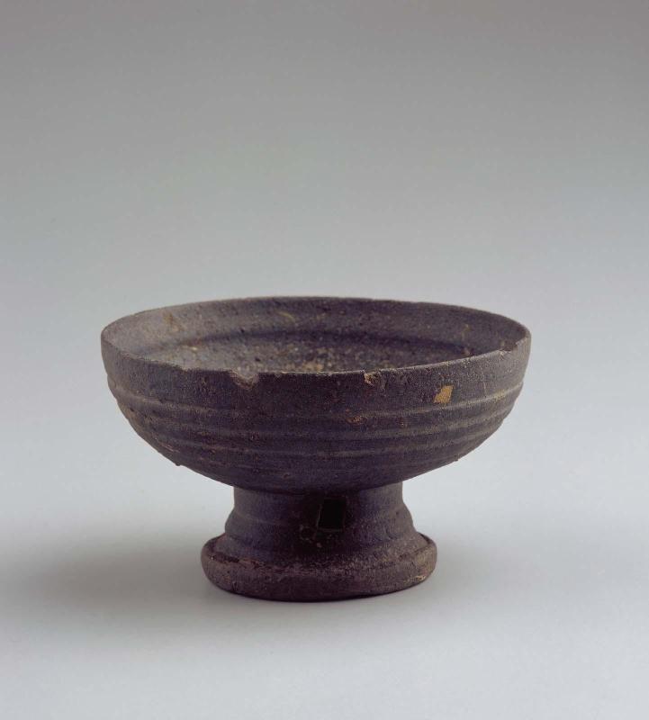 Mounted Cup