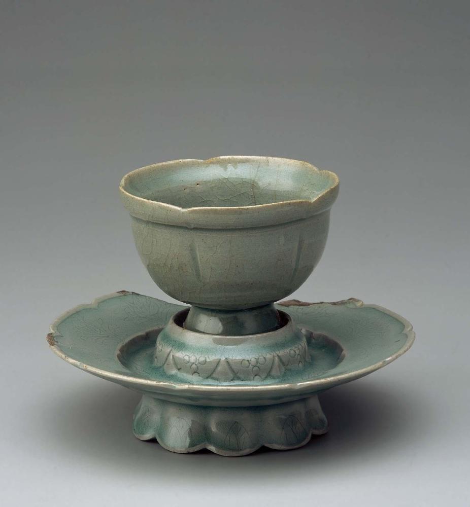 Flower-shaped Cup and Stand