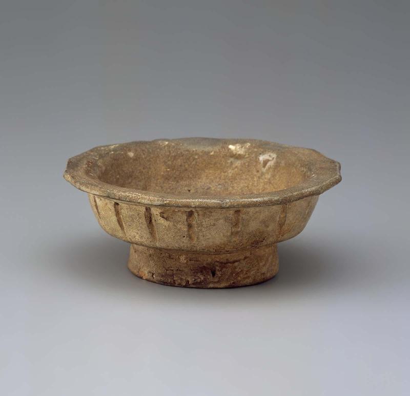 Flower-shaped Dish