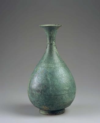 Pear-shaped bottle with trumpet-shaped mouth